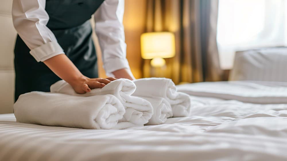 24/7 Room Service